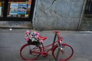 04 red bike